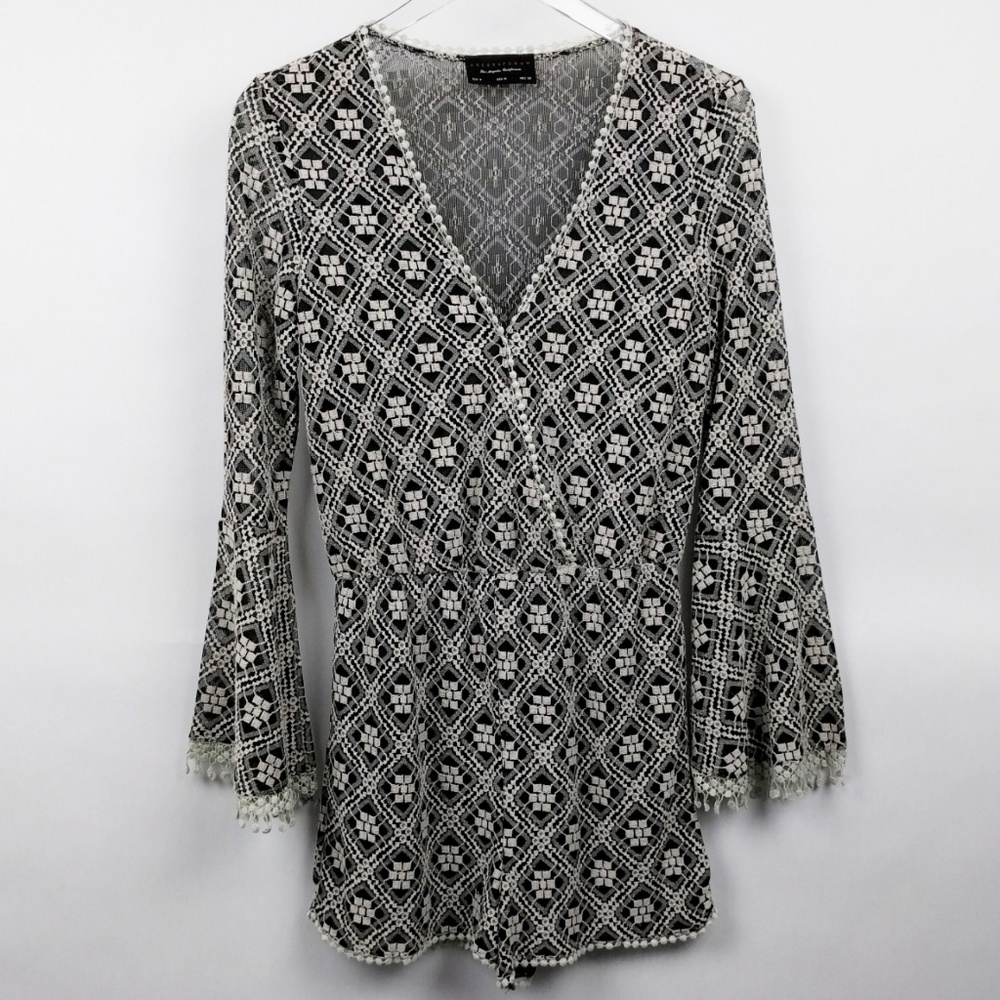 Dress Forum Bell Sleeve Romper Size M - Picture 6 of 8